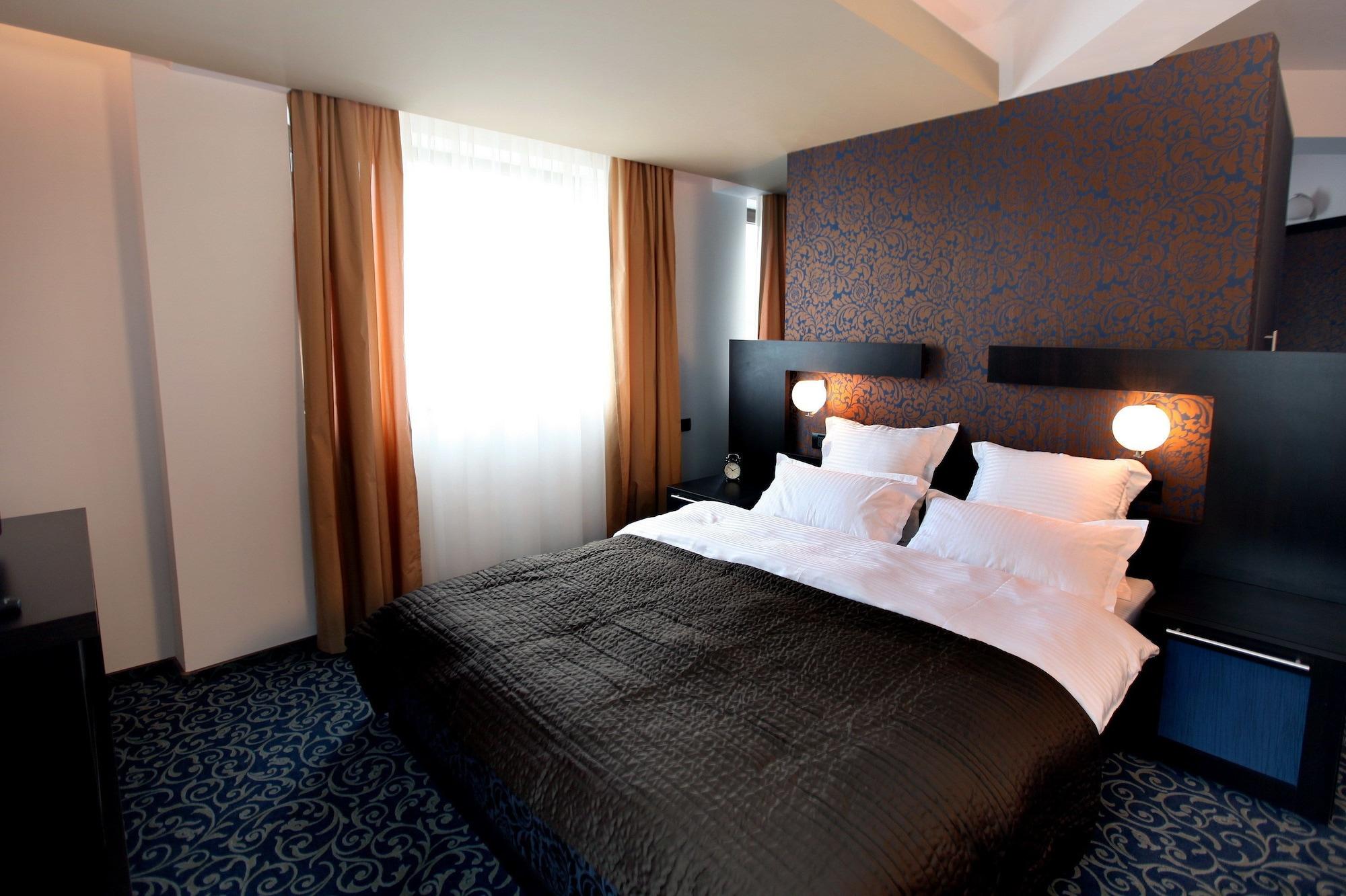 Ambiance Hotel 3*