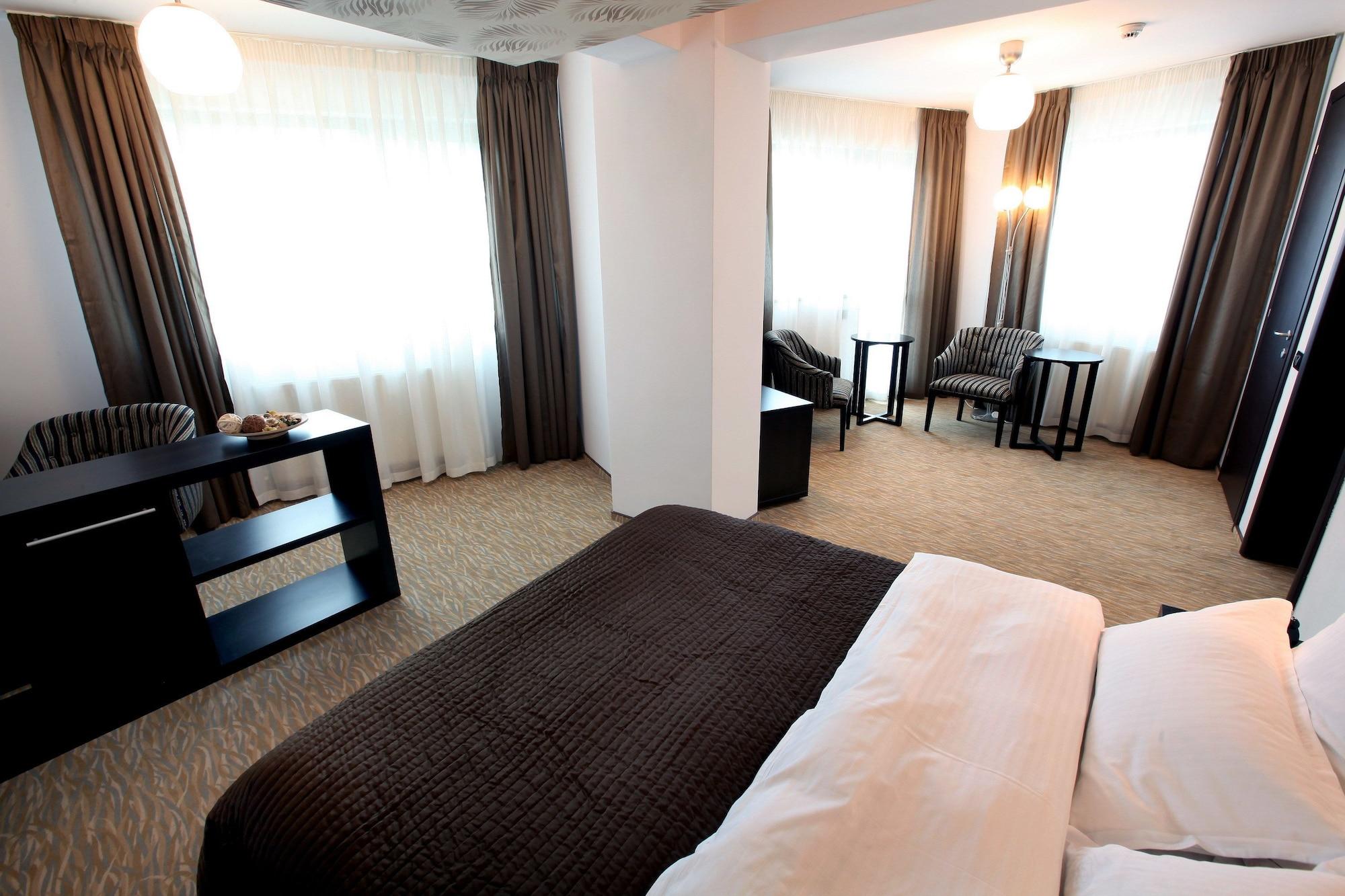 Ambiance 3* Bucarest